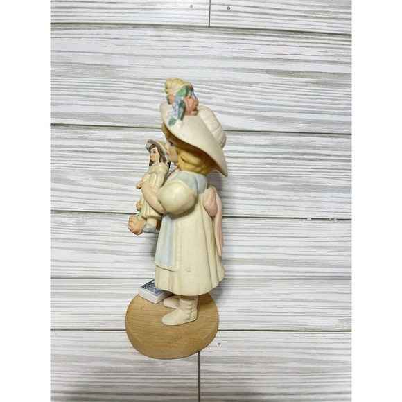 Jan Hagara Collectible Figurine Mattie 3516 1989 Figurine Numbered - Picture 2 of 9